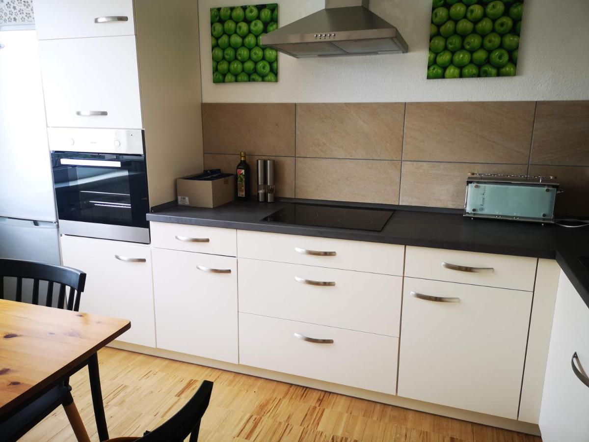 Ferienwohnung Fuer 1-3 Personen In Berlin, Naehe U Friedrichsfelde Berlijn