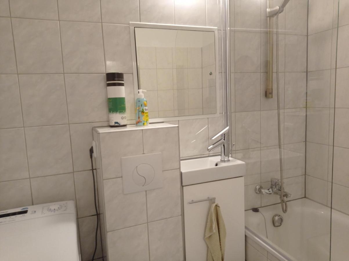 Appartement Ferienwohnung Fuer 1-3 Personen In Berlin, Naehe U Friedrichsfelde *
